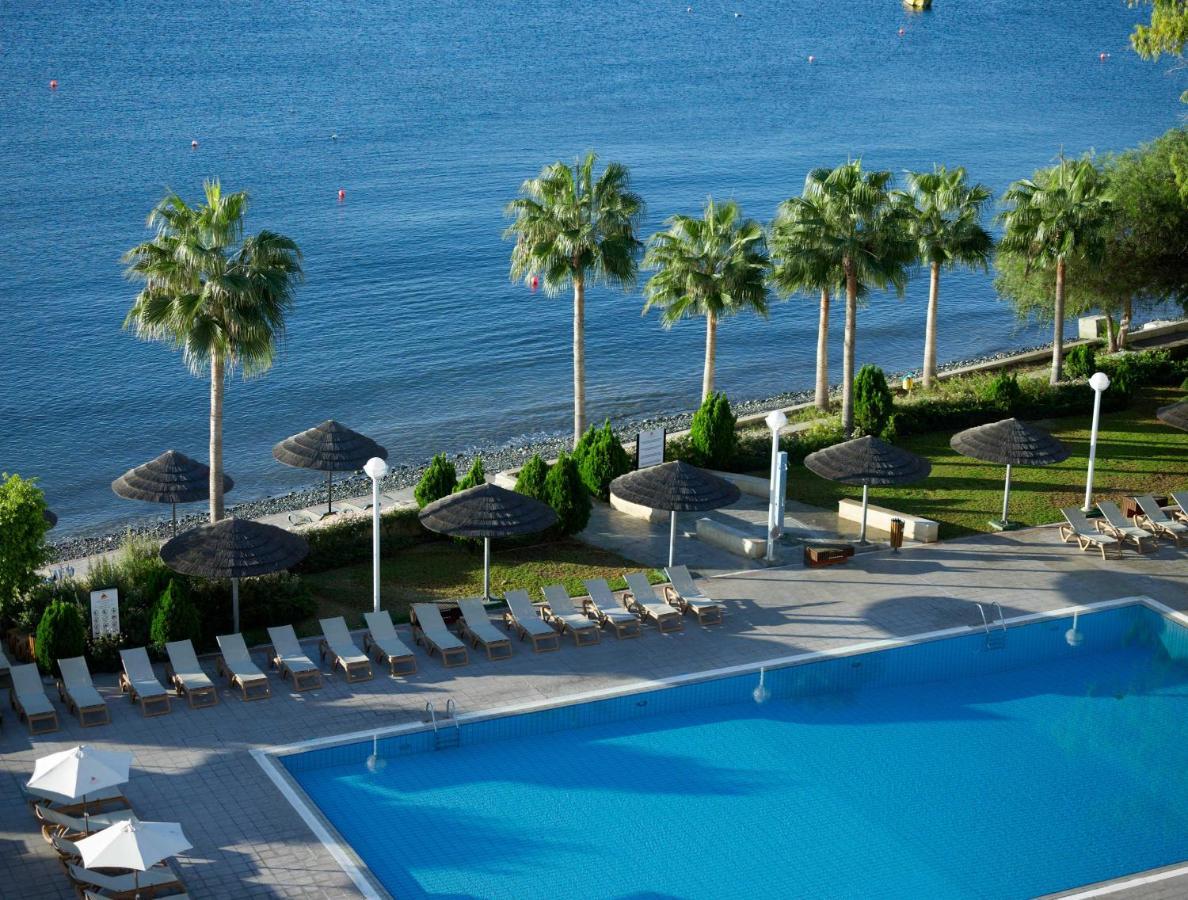 Atlantica Miramare Beach Лимасол Екстериор снимка