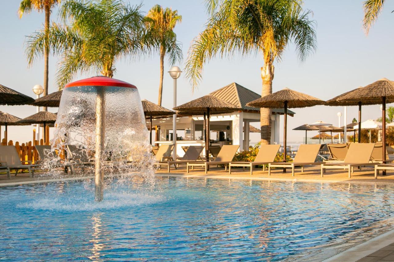 Atlantica Miramare Beach Лимасол Екстериор снимка