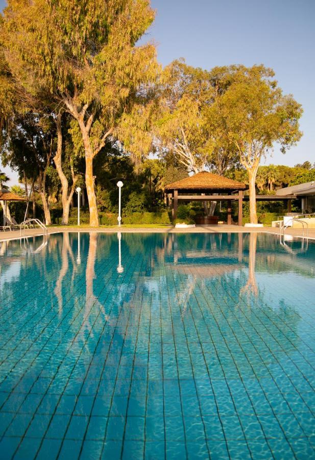 Atlantica Miramare Beach Лимасол Екстериор снимка