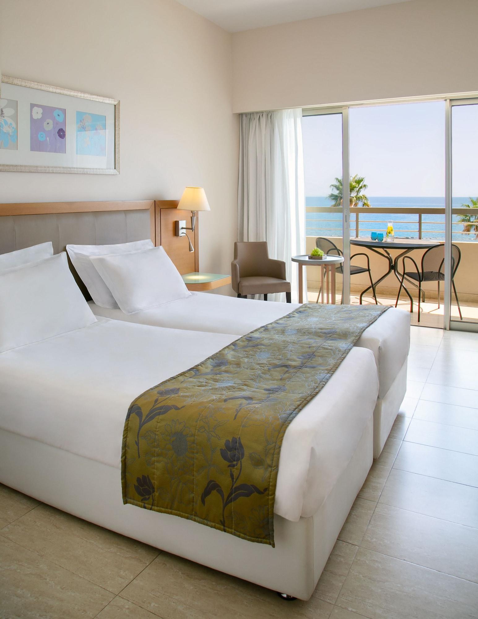 Atlantica Miramare Beach Лимасол Екстериор снимка