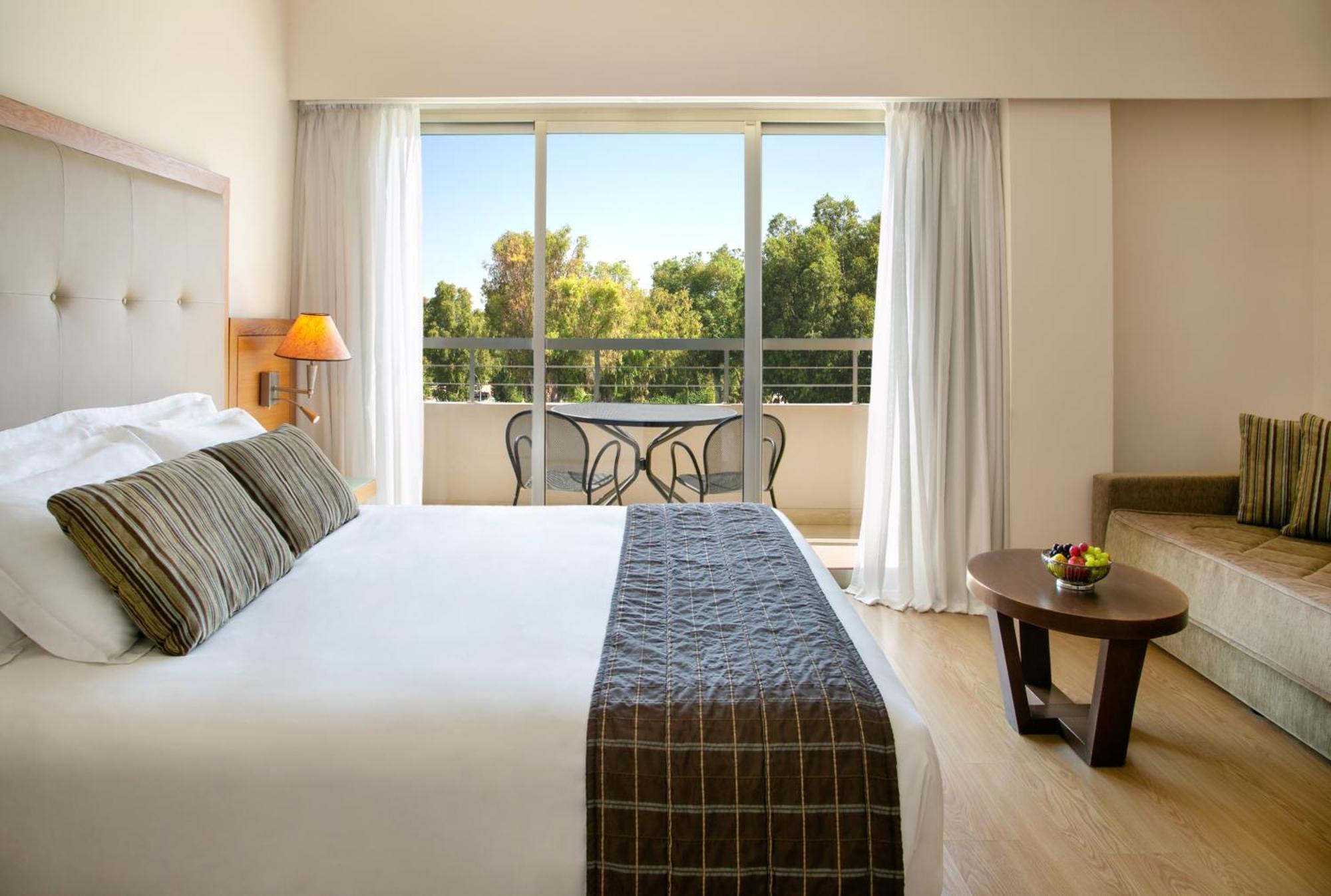 Atlantica Miramare Beach Лимасол Екстериор снимка