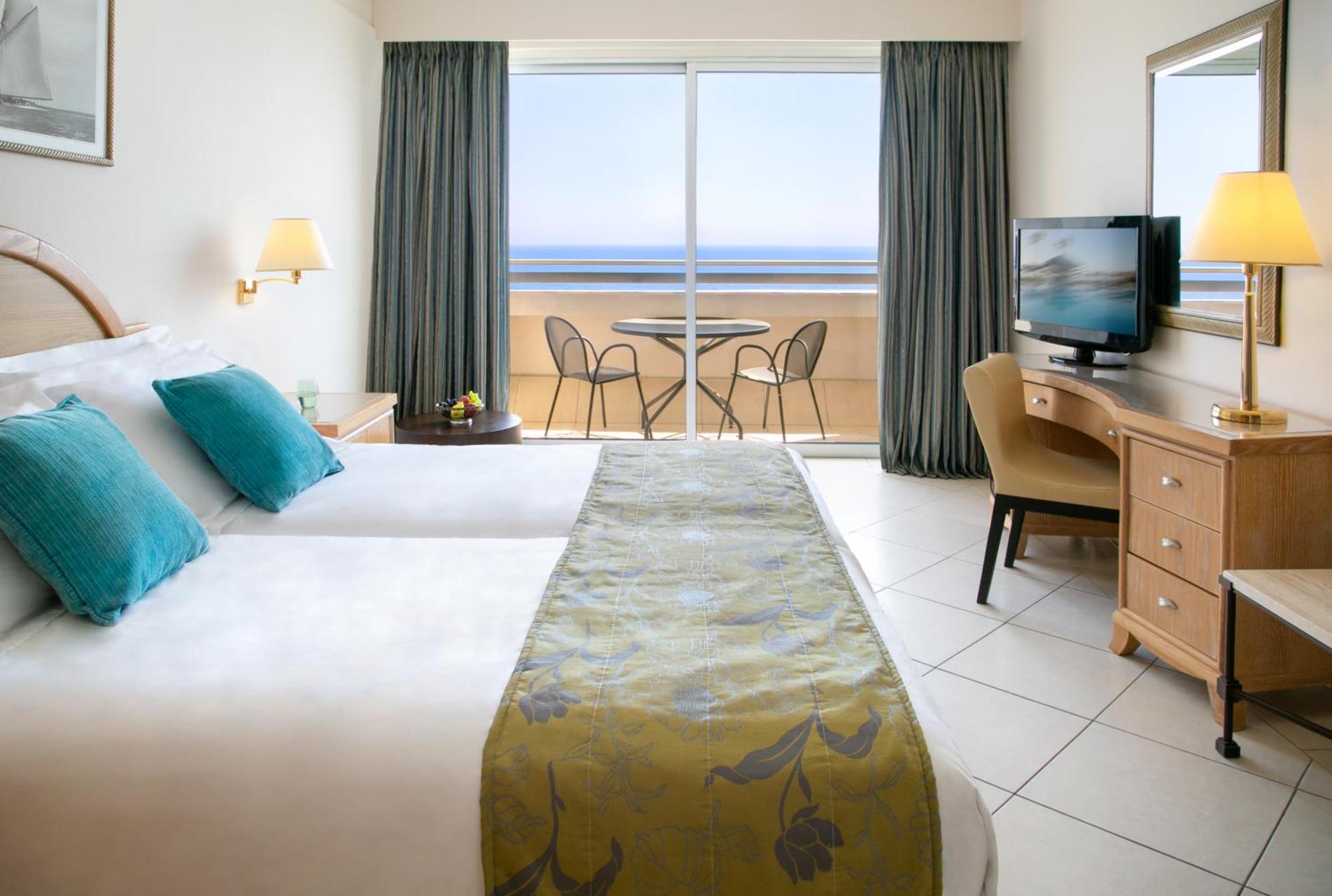 Atlantica Miramare Beach Лимасол Екстериор снимка